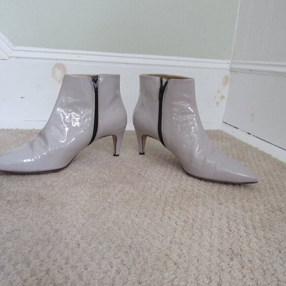 Nordstrom Signature Patent Leather Ankle Boots White Grey Size 9 EUC Like New - Picture 3 of 7
